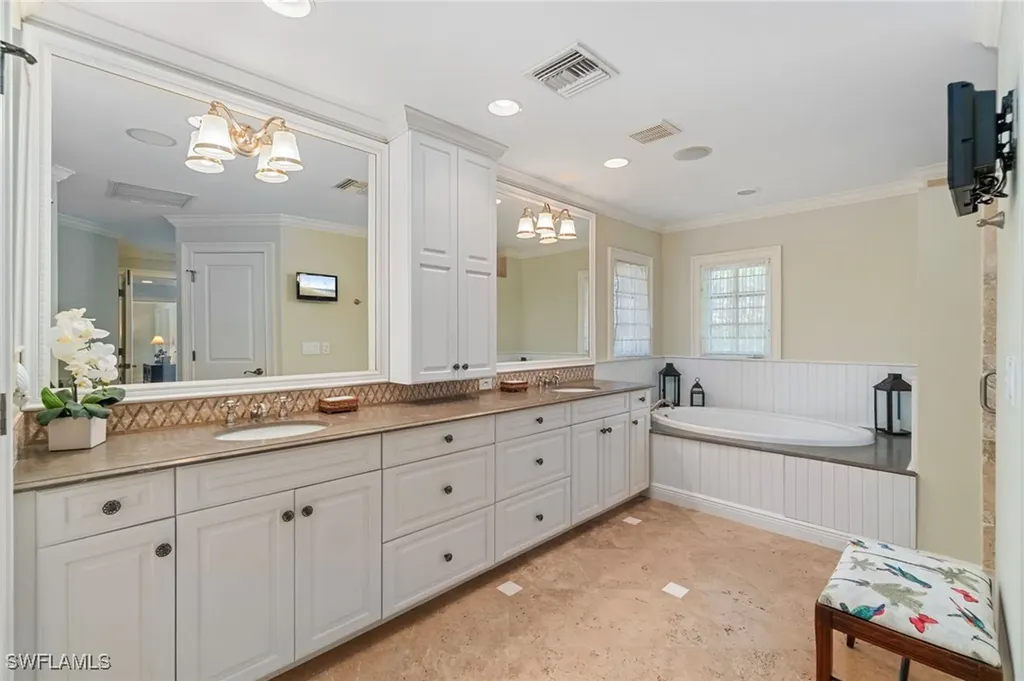 645 Broad Avenue S Naples FL 34102