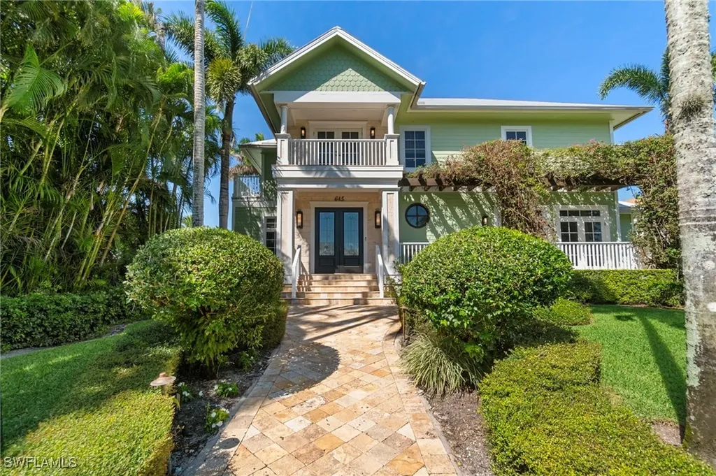 645 Broad Avenue S Naples FL 34102