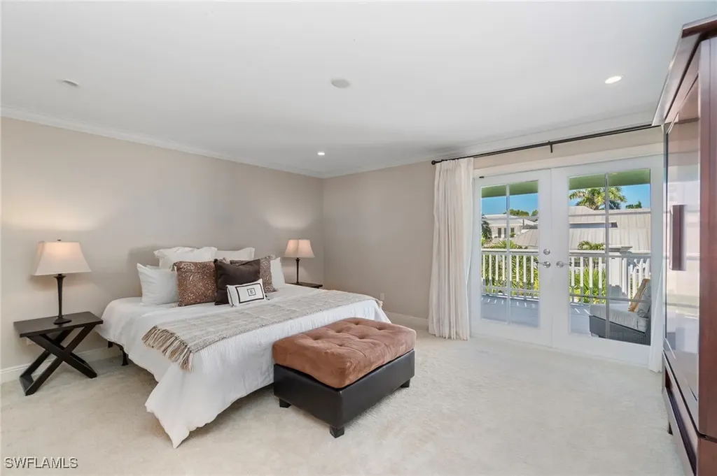 645 Broad Avenue S Naples FL 34102