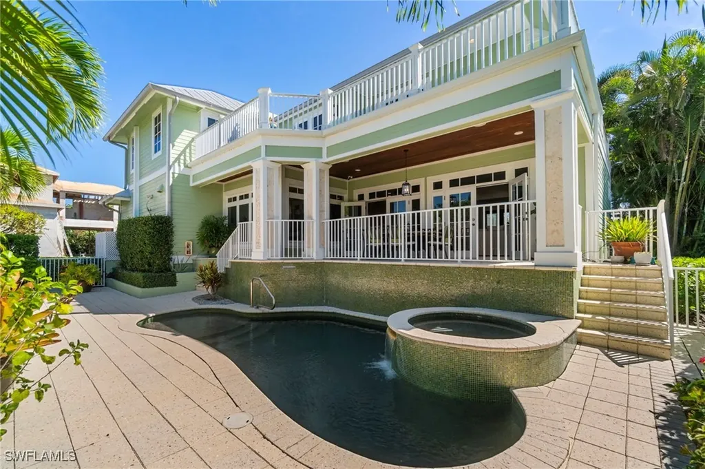645 Broad Avenue S Naples FL 34102
