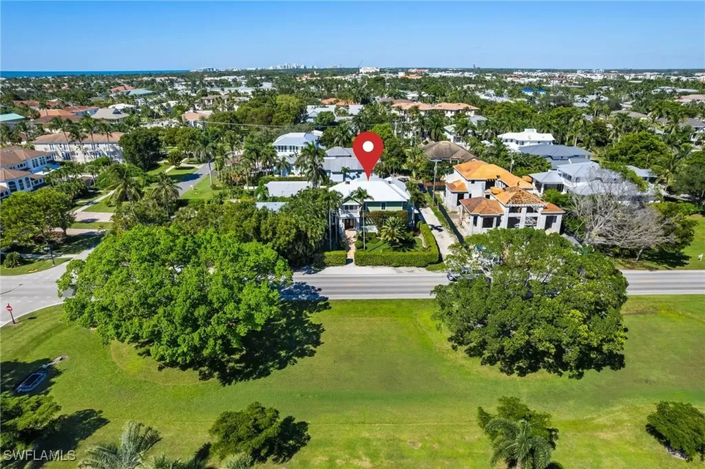 645 Broad Avenue S Naples FL 34102