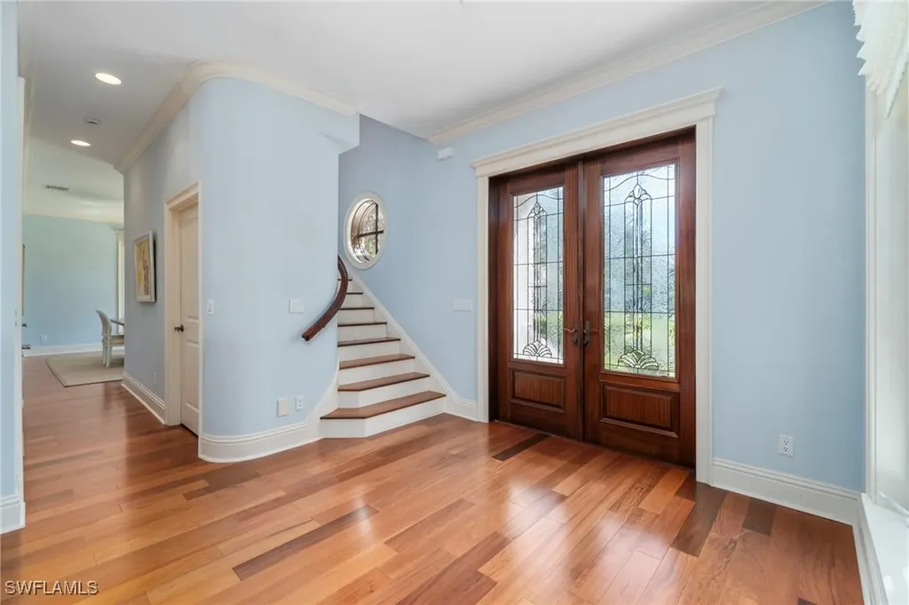 645 Broad Avenue S Naples FL 34102