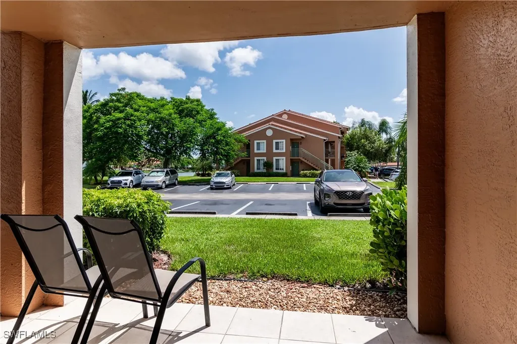 1230 Wildwood Lakes Boulevard Naples FL 34104
