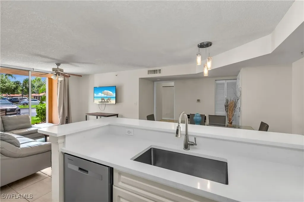 1230 Wildwood Lakes Boulevard Naples FL 34104