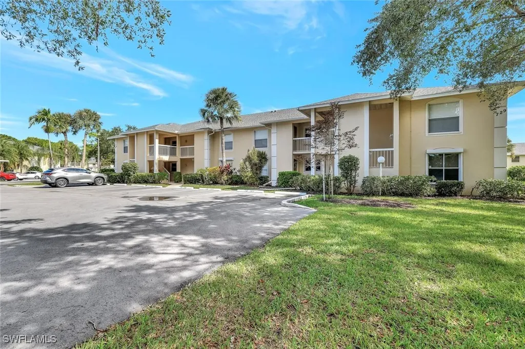 729 Landover Court Naples FL 34104