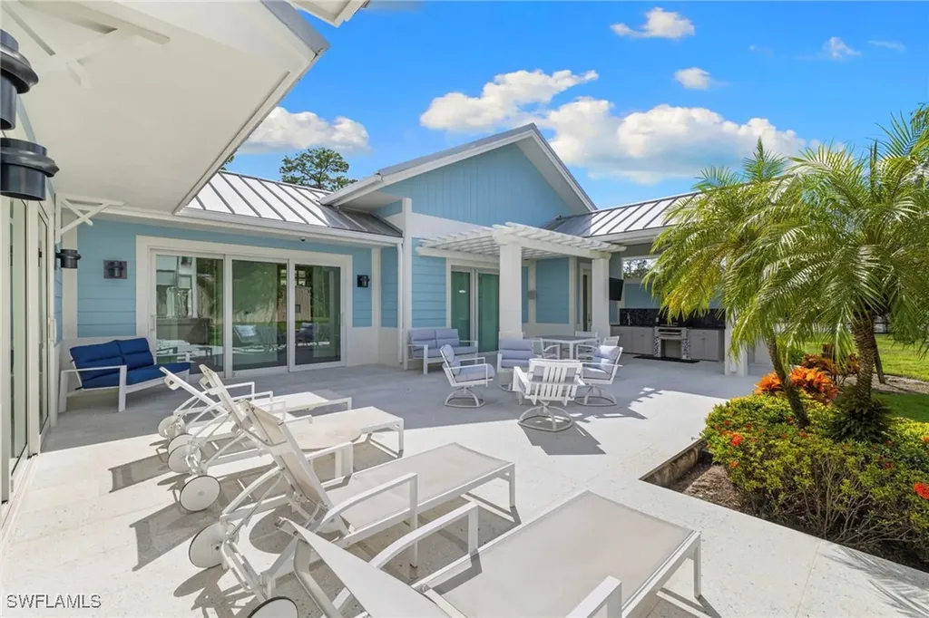 2961 Sanborn Avenue Naples FL 34120