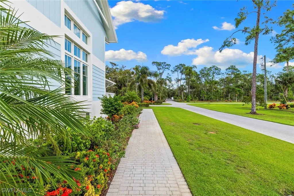 2961 Sanborn Avenue Naples FL 34120