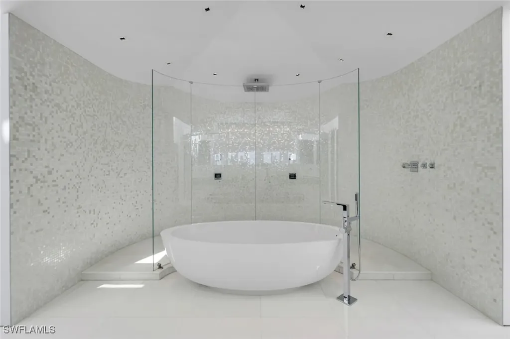 260 Channel Drive Naples FL 34108