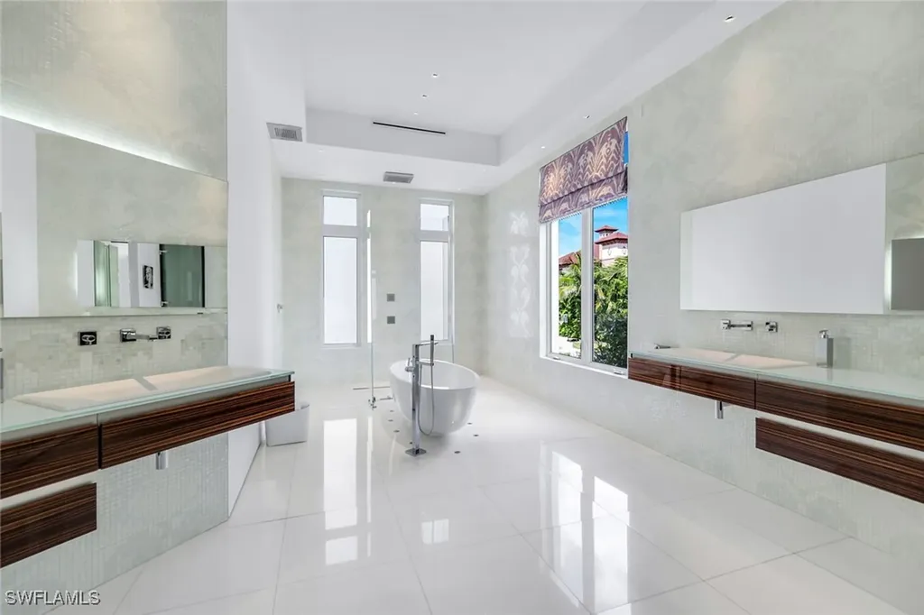 260 Channel Drive Naples FL 34108