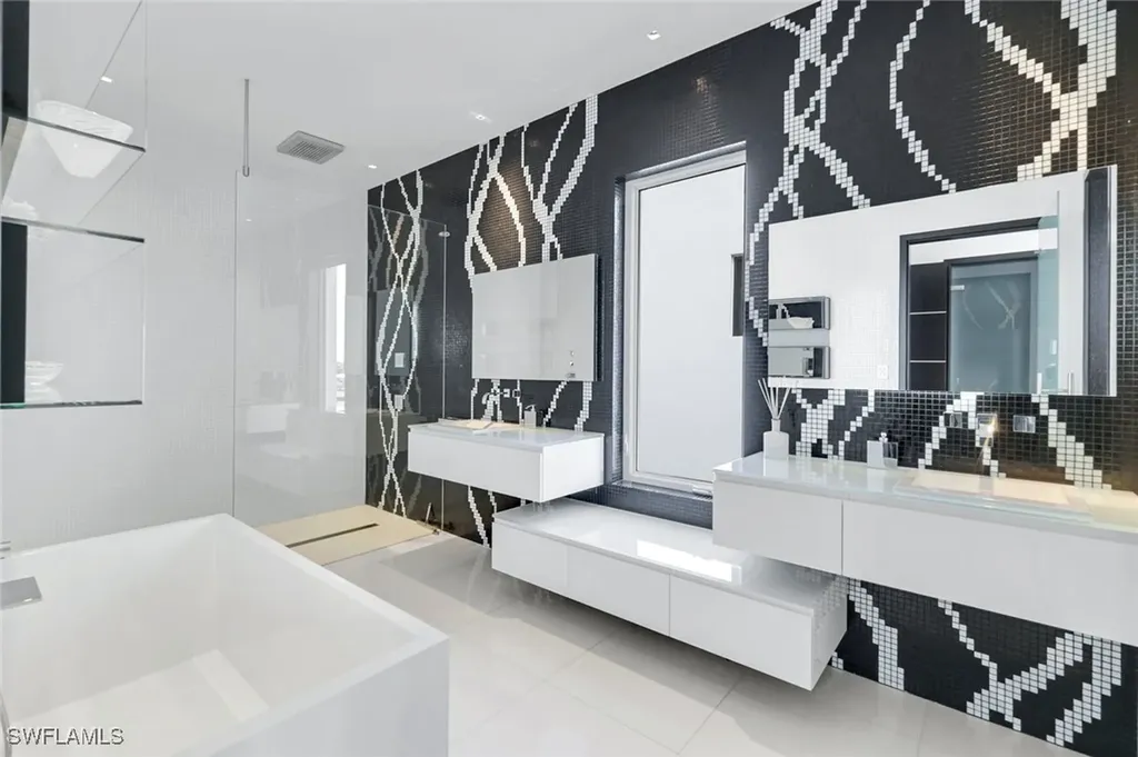 260 Channel Drive Naples FL 34108