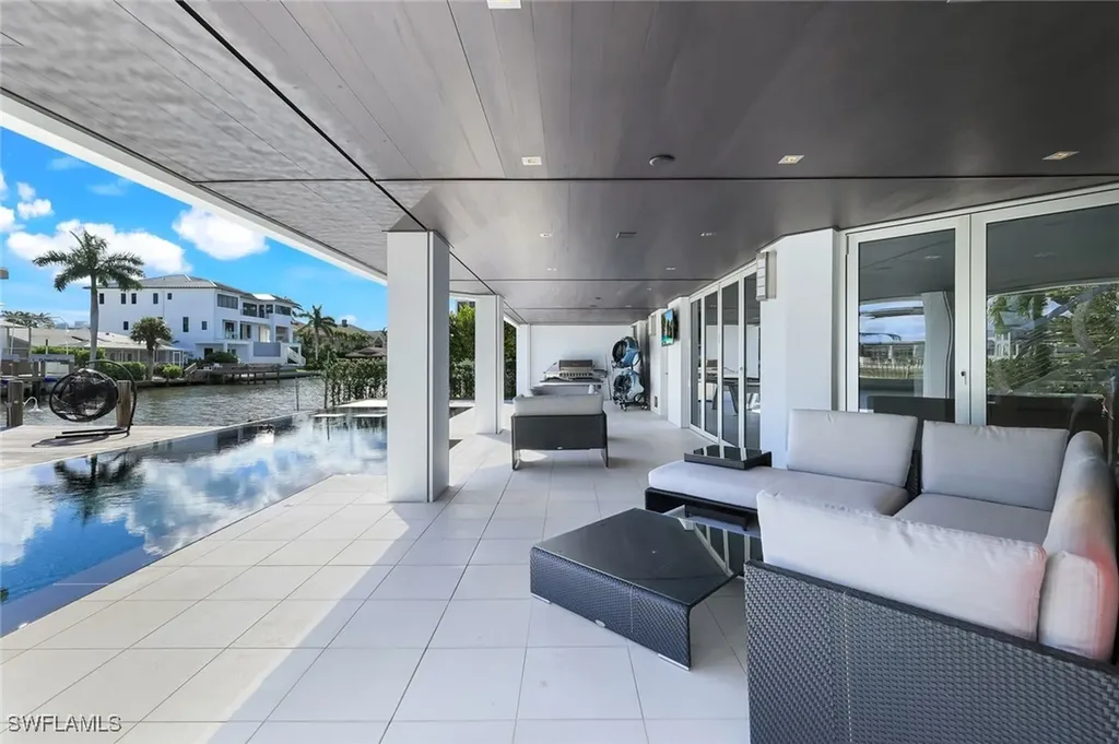 260 Channel Drive Naples FL 34108