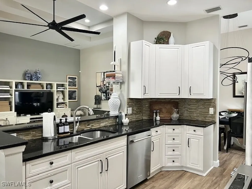 3411 Sandpiper Way Naples FL 34109