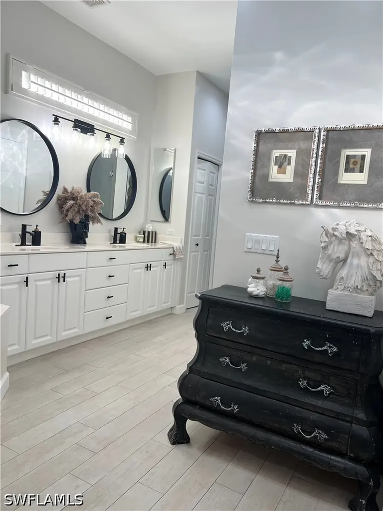 3411 Sandpiper Way Naples FL 34109