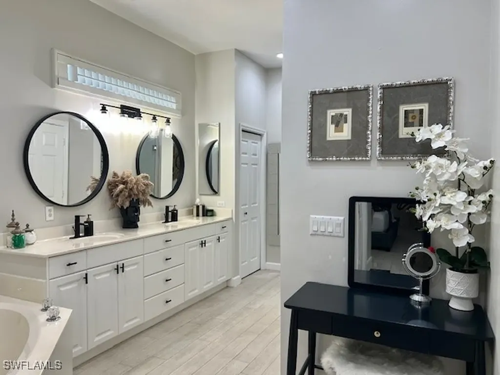 3411 Sandpiper Way Naples FL 34109