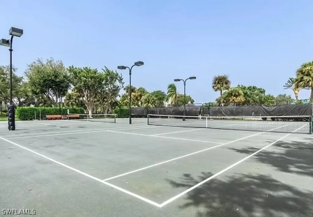 3411 Sandpiper Way Naples FL 34109