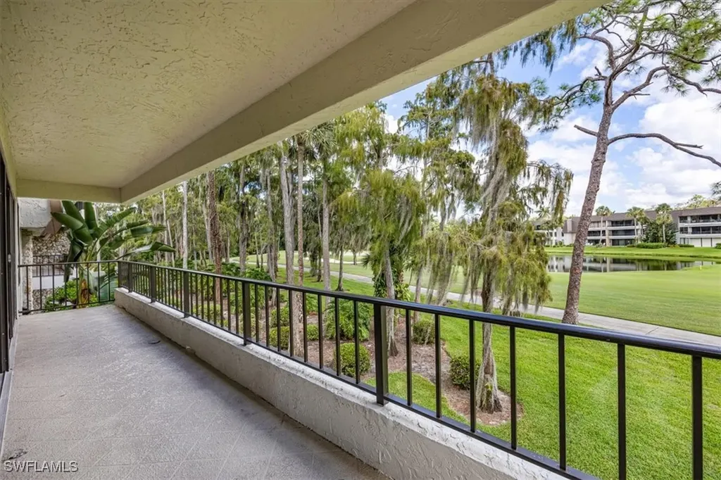103 Clubhouse Lane Naples FL 34105