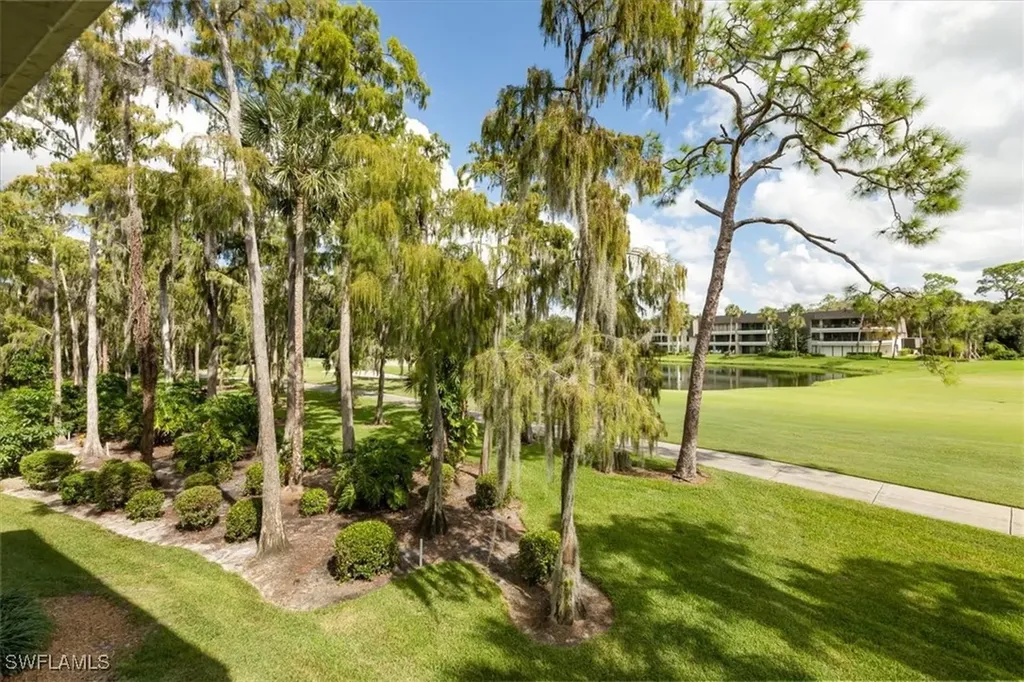 103 Clubhouse Lane Naples FL 34105