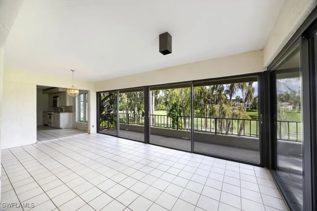 103 Clubhouse Lane Naples FL 34105