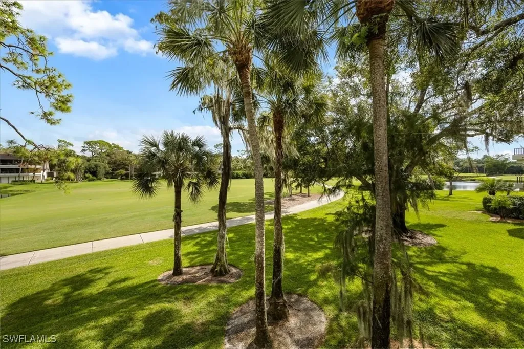 103 Clubhouse Lane Naples FL 34105