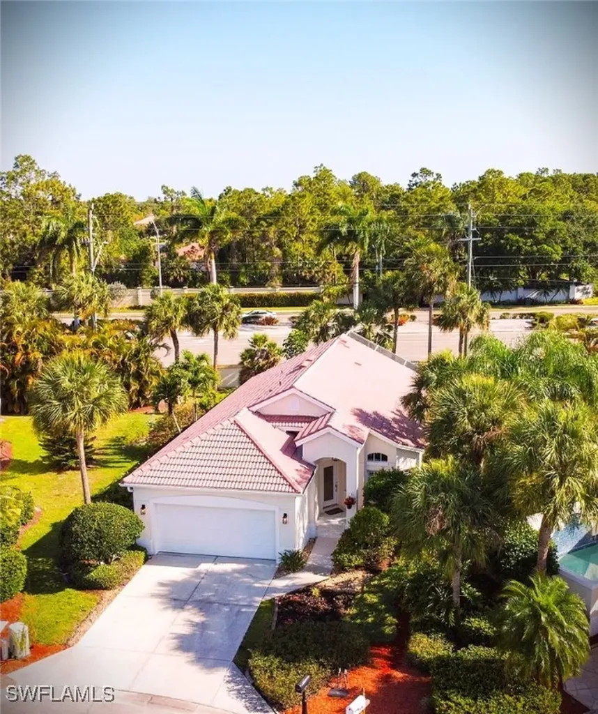 102 Palm Frond Court Naples FL 34104