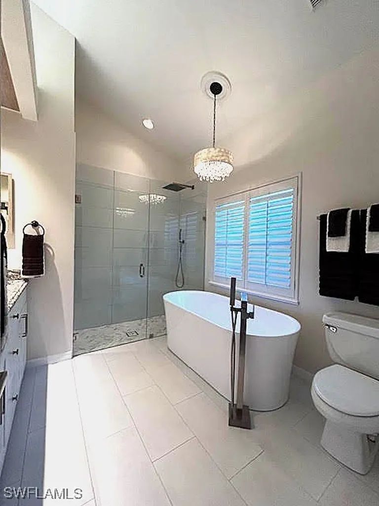 102 Palm Frond Court Naples FL 34104