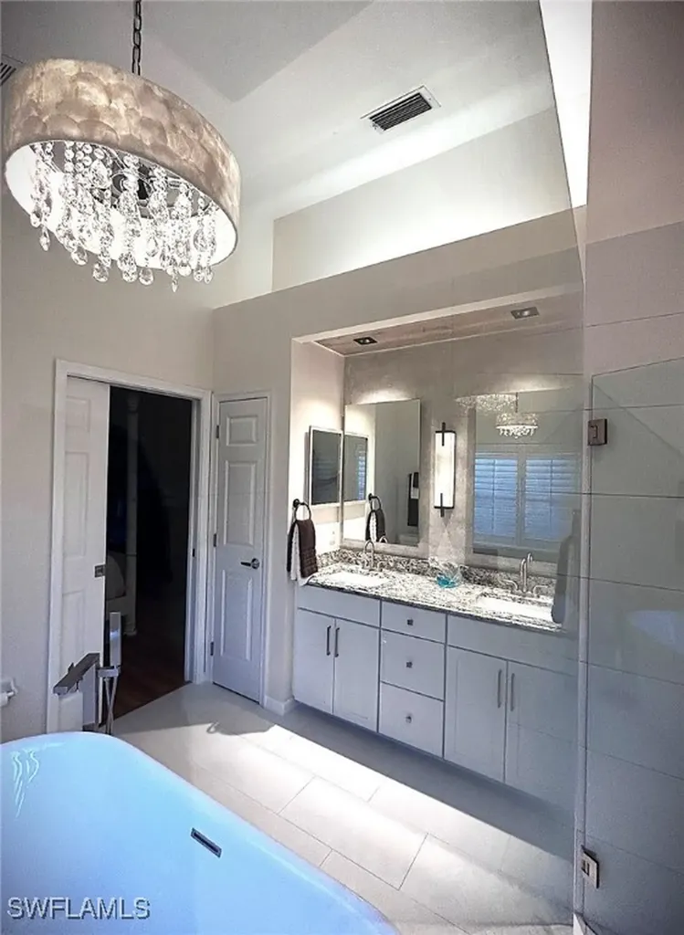 102 Palm Frond Court Naples FL 34104