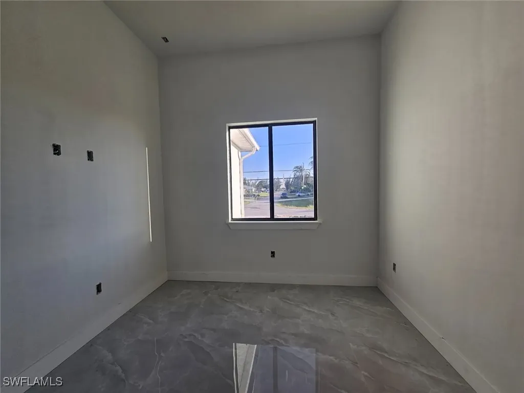 31 NW 19th Terrace Cape Coral FL 33993