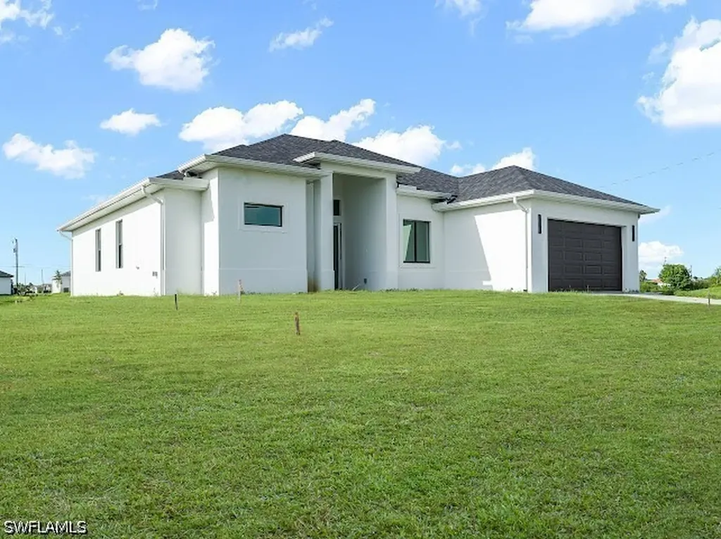 31 NW 19th Terrace Cape Coral FL 33993