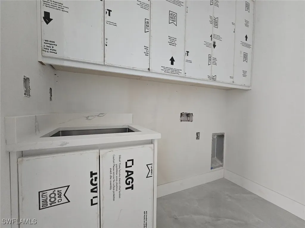 31 NW 19th Terrace Cape Coral FL 33993