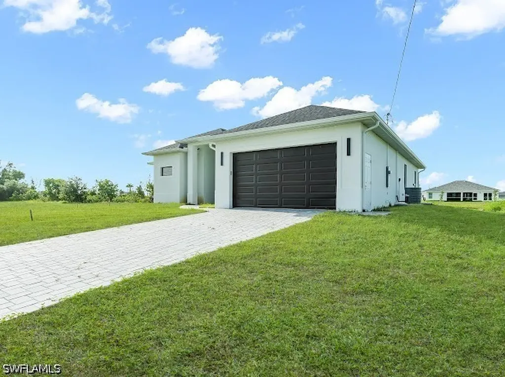 31 NW 19th Terrace Cape Coral FL 33993