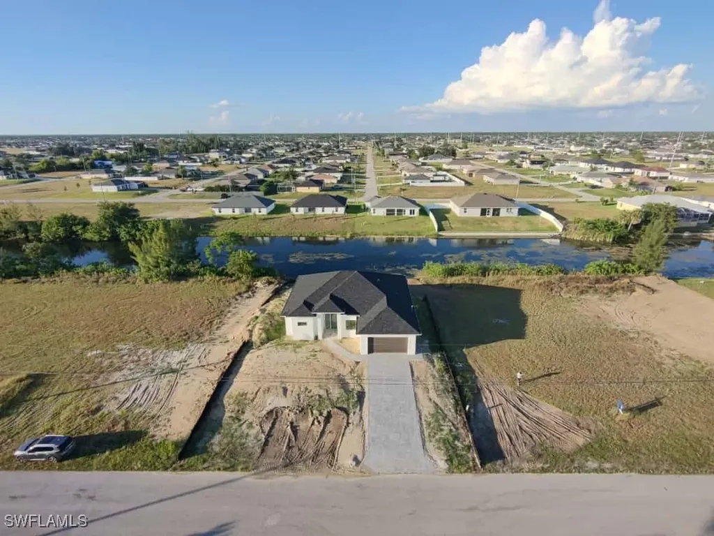 31 NW 19th Terrace Cape Coral FL 33993