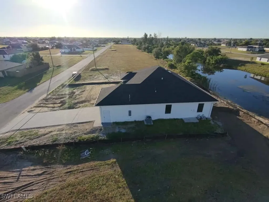 31 NW 19th Terrace Cape Coral FL 33993