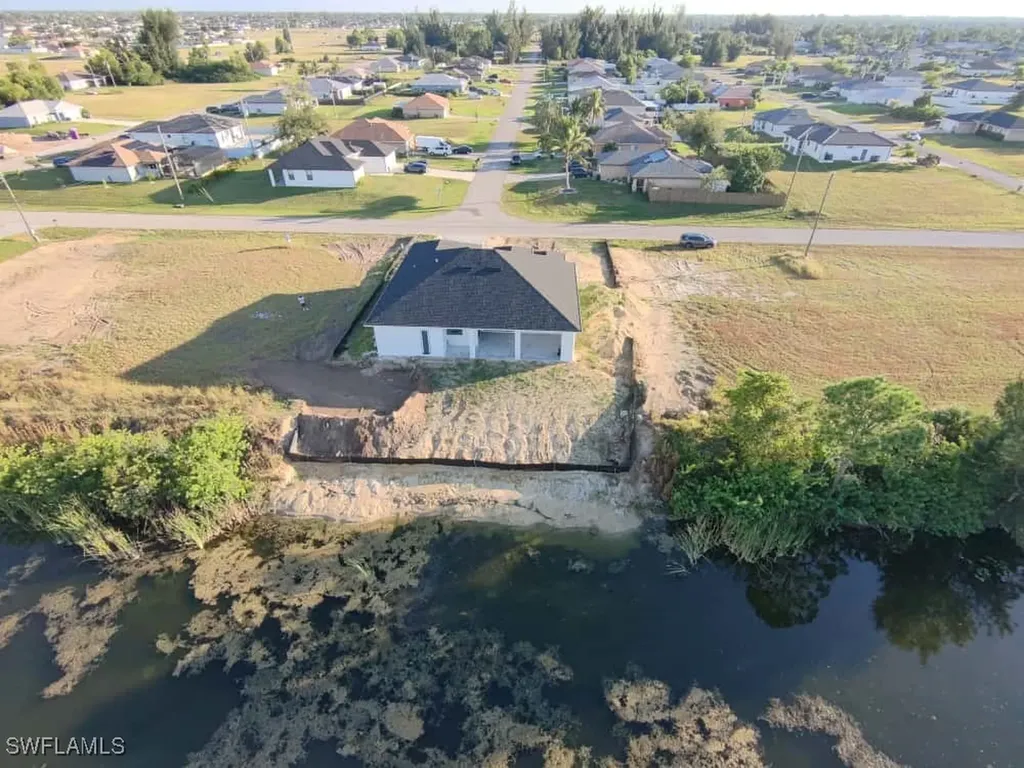 31 NW 19th Terrace Cape Coral FL 33993