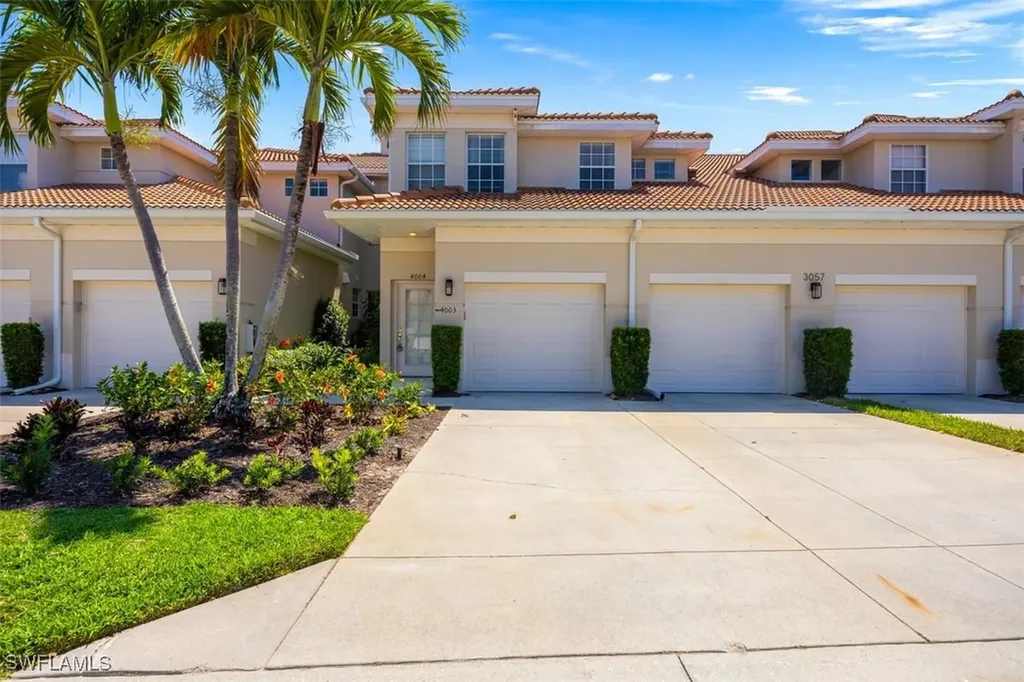 Naples FL, 3057 Driftwood Way, Unit 4004