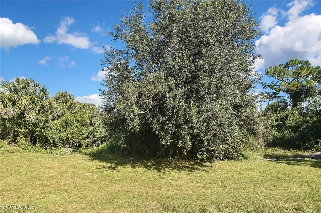 3306 1st Street SW Lehigh Acres FL 33976