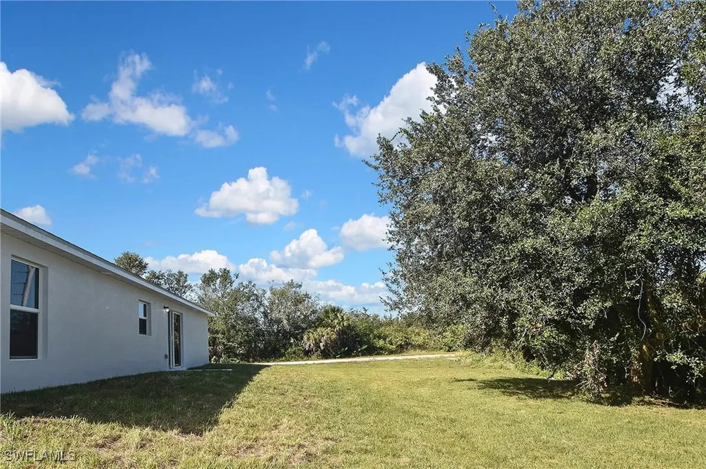 3306 1st Street SW Lehigh Acres FL 33976