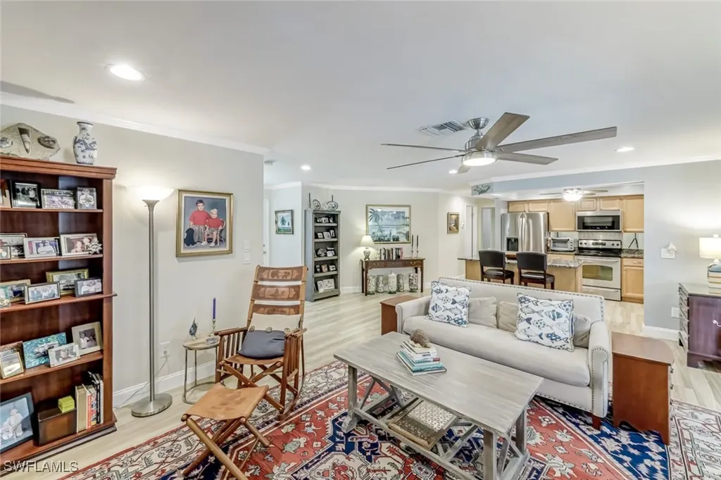 4459 Lakewood Boulevard Naples FL 34112