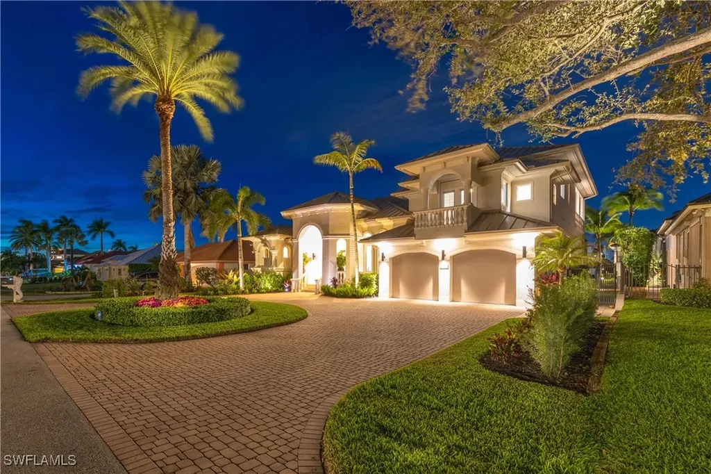 447 Egret Avenue Naples FL 34108