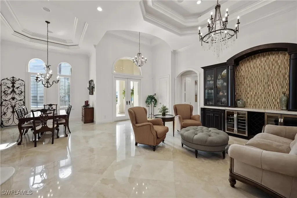 447 Egret Avenue Naples FL 34108