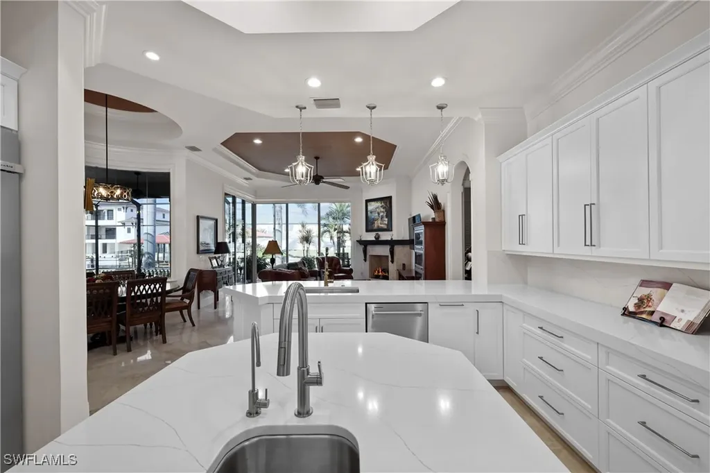 447 Egret Avenue Naples FL 34108
