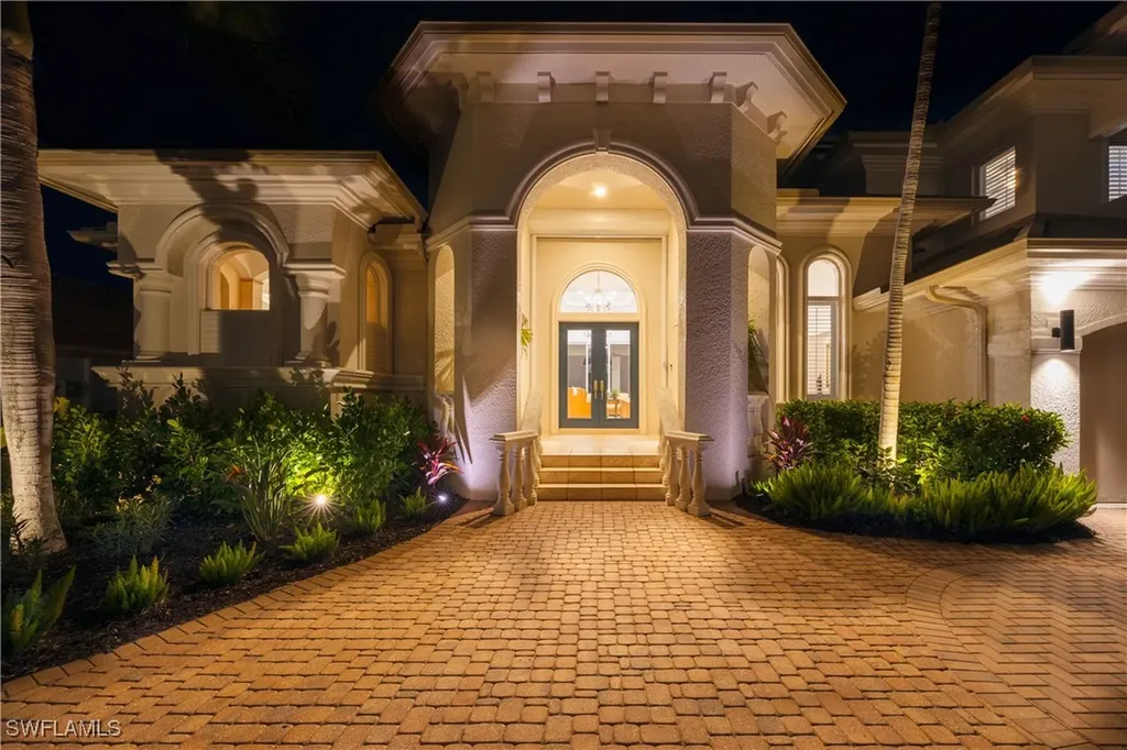 447 Egret Avenue Naples FL 34108