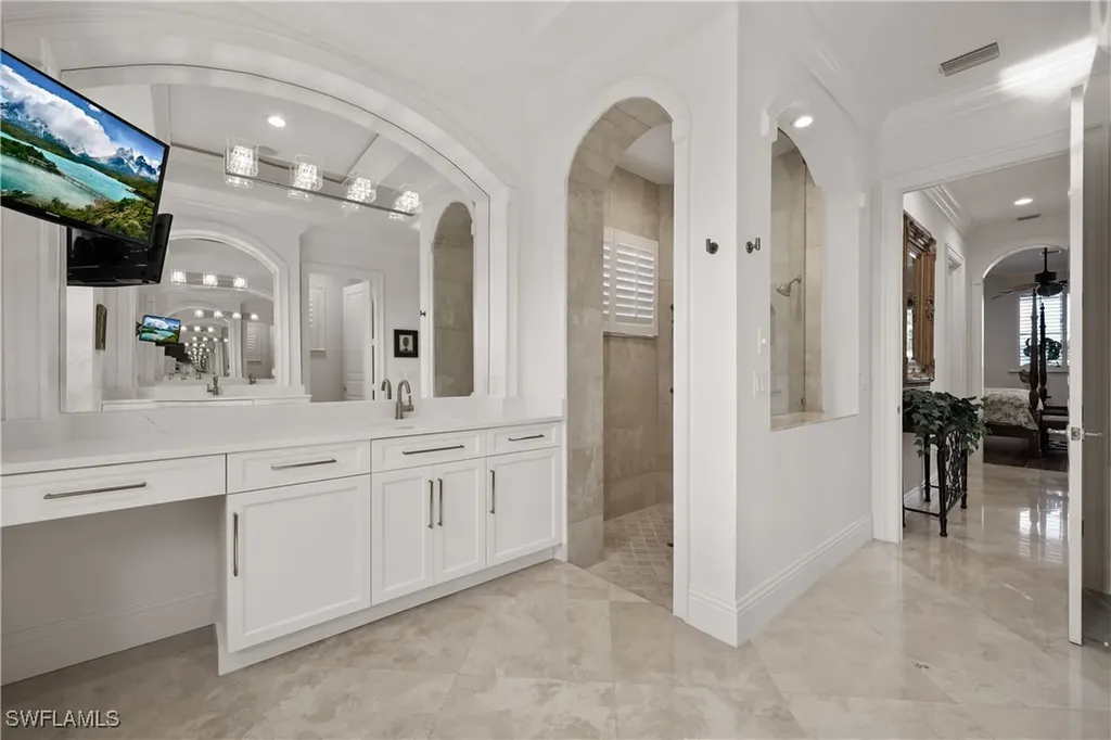 447 Egret Avenue Naples FL 34108