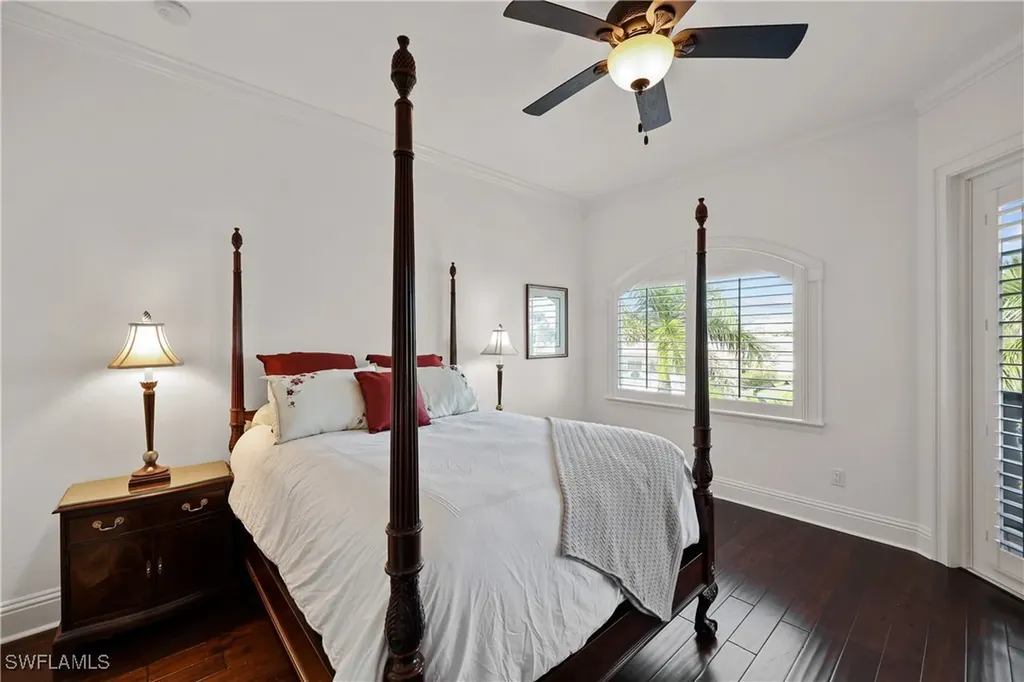 447 Egret Avenue Naples FL 34108