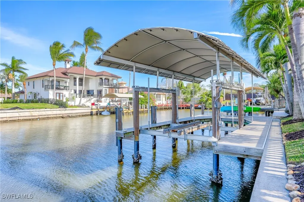 447 Egret Avenue Naples FL 34108