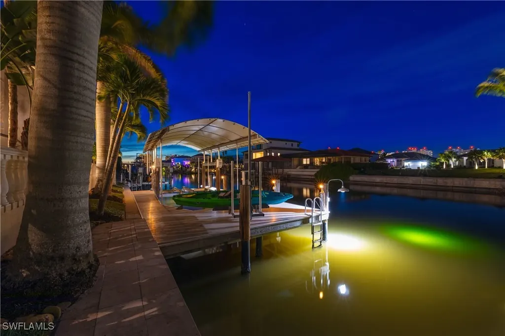 447 Egret Avenue Naples FL 34108