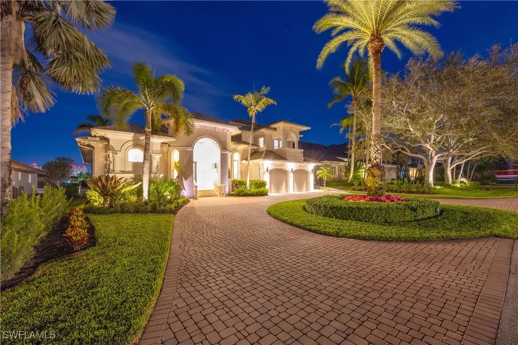 447 Egret Avenue Naples FL 34108