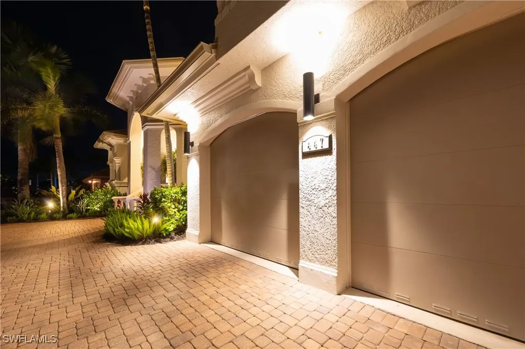 447 Egret Avenue Naples FL 34108