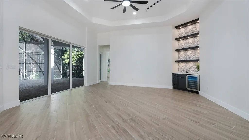 111 17th Street NW Naples FL 34120