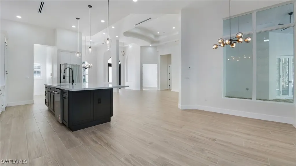 111 17th Street NW Naples FL 34120