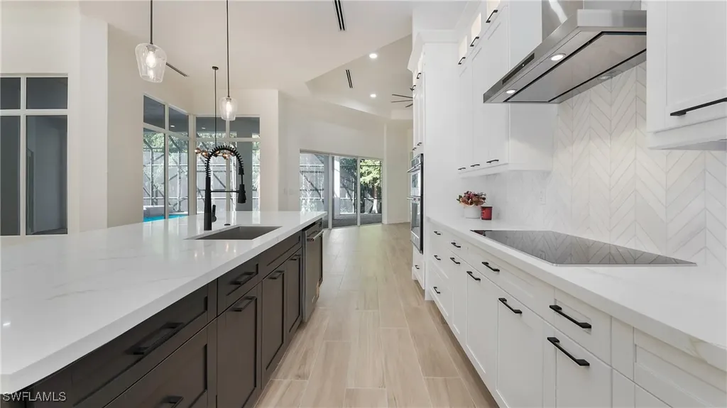 111 17th Street NW Naples FL 34120